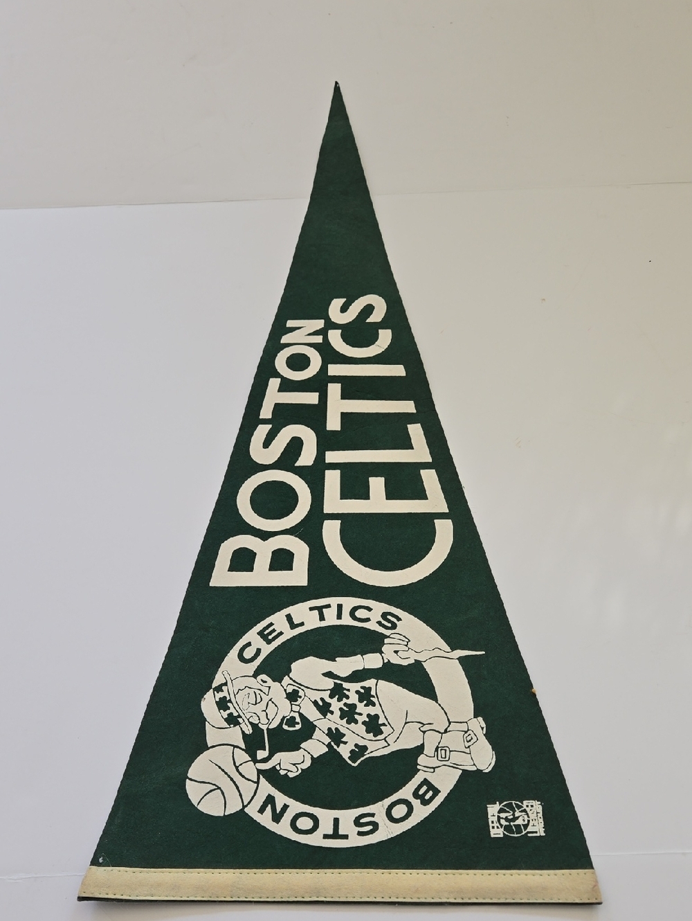 1976 Official Boston Celtics Vintage Pennant - Green & White